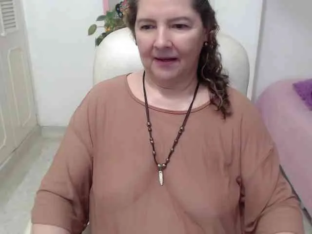 leonela-68
