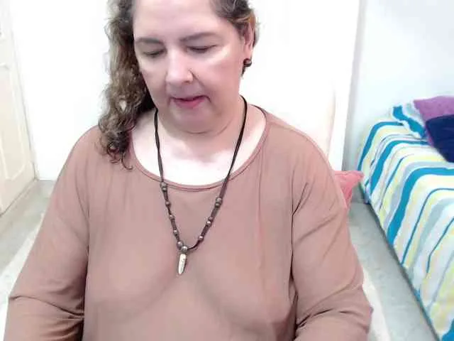 leonela-68