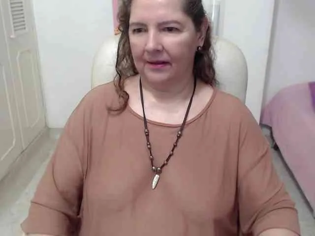 leonela-68