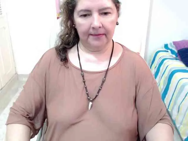 leonela-68