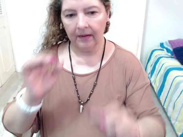 leonela-68