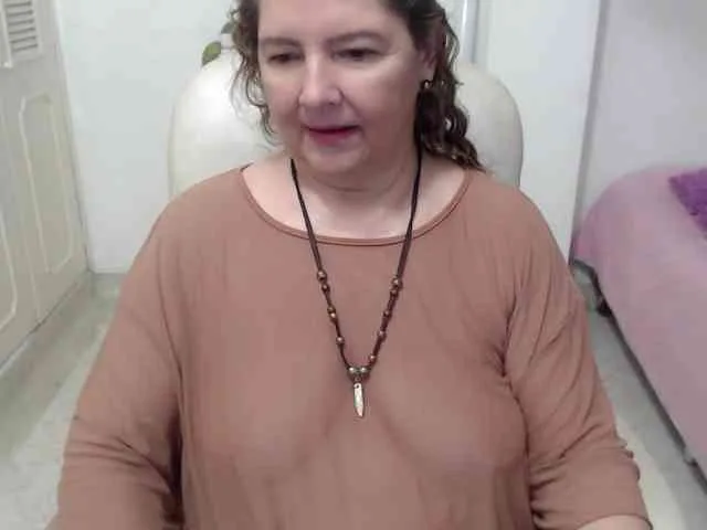 leonela-68