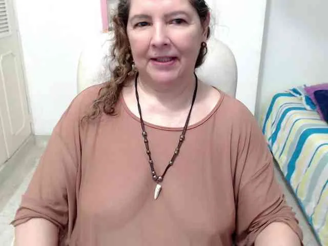 leonela-68