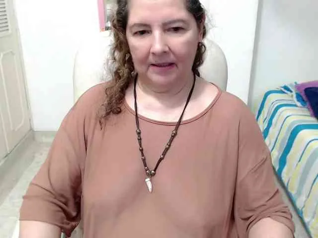 leonela-68
