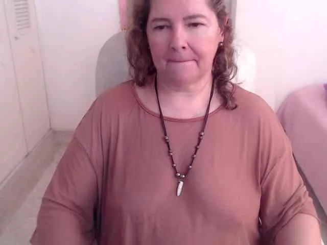 leonela-68