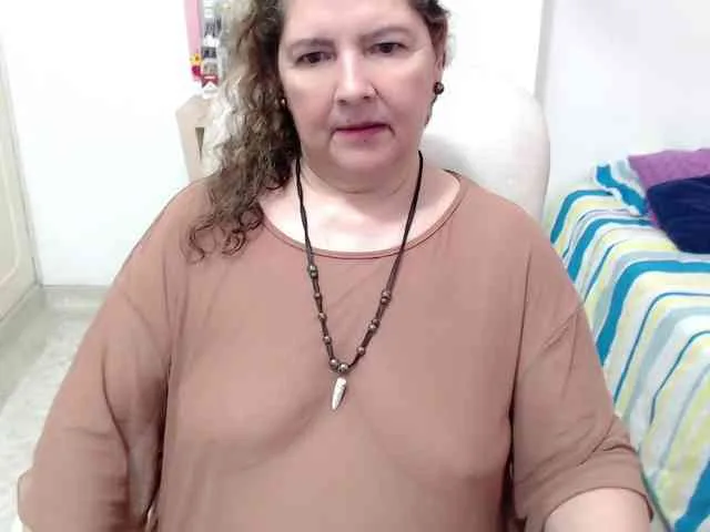 leonela-68