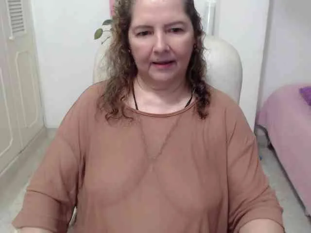 leonela-68