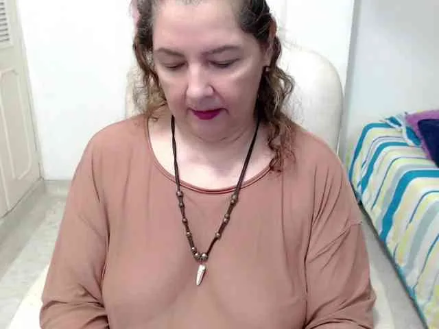 leonela-68