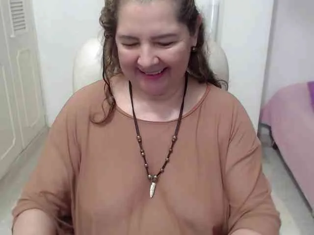 leonela-68