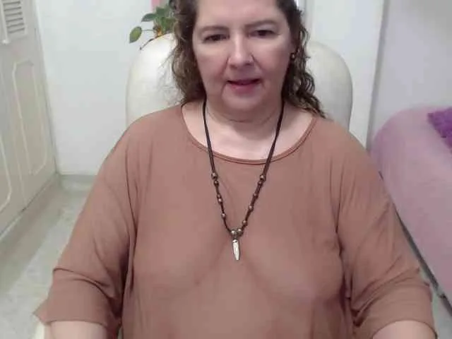 leonela-68
