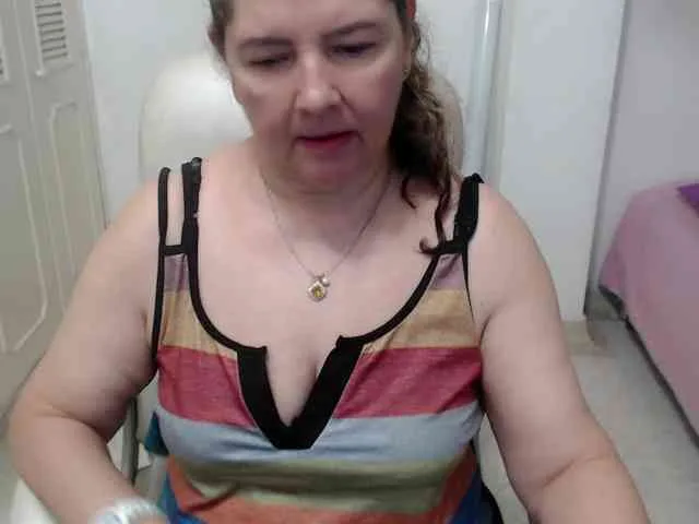 leonela-68