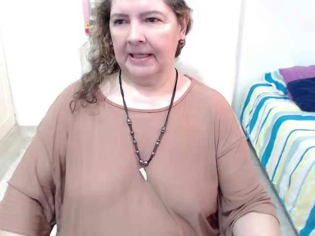 leonela-68