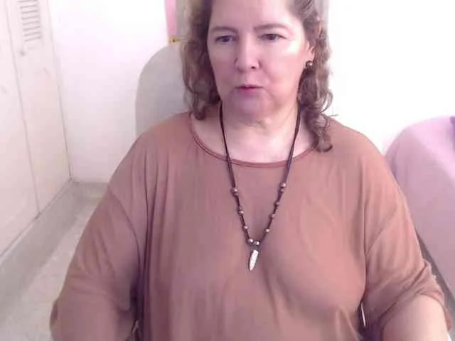 leonela-68