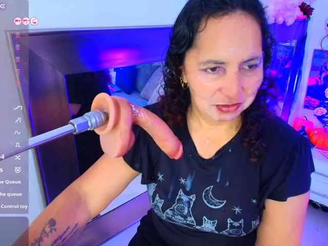 Luna-Naughty1