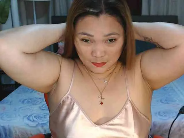 AsianHotMama143