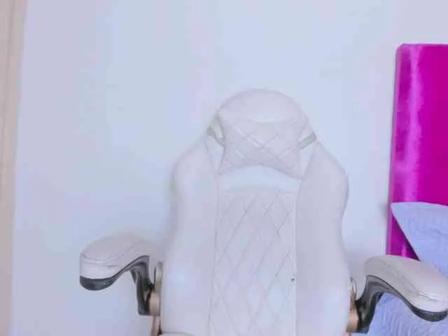 celena-squirt