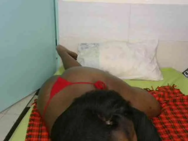 SlutyZari1