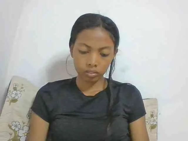 Layah7