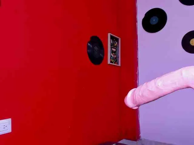 melani-hot1