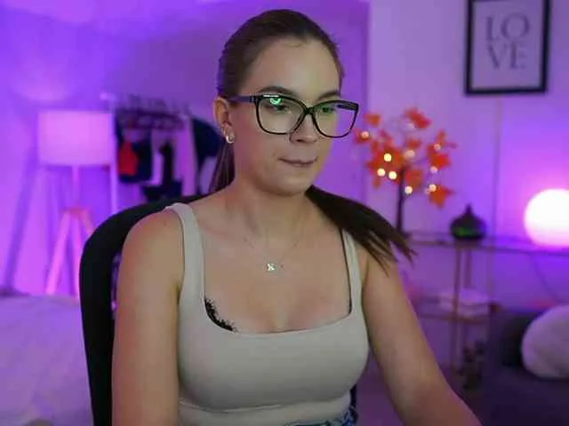 GlowingKatee