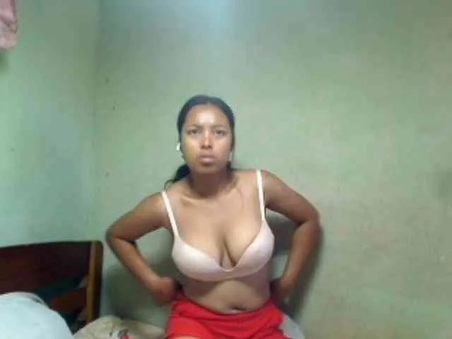 AmeliaHot