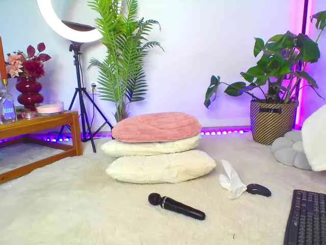 Awesome-Jolie