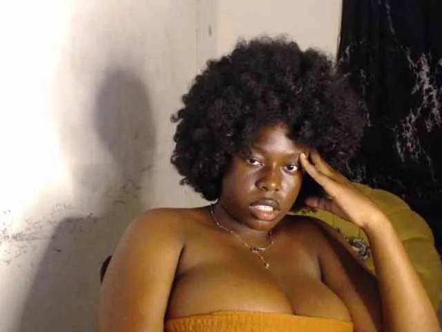 Eboni-hotboobs