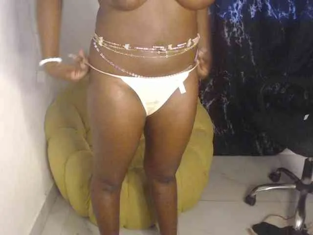 Eboni-hotboobs