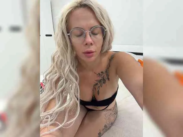 HotDesire
