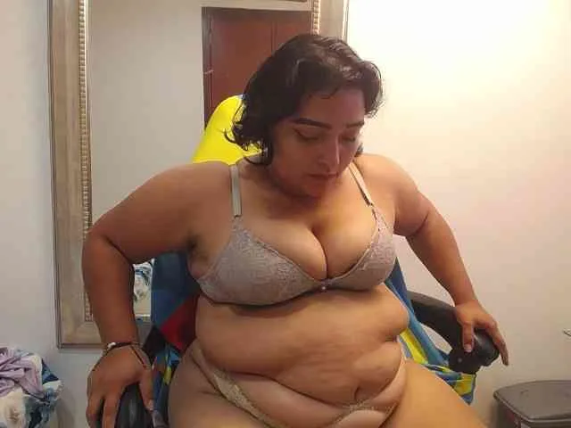 esmeralda-bigass