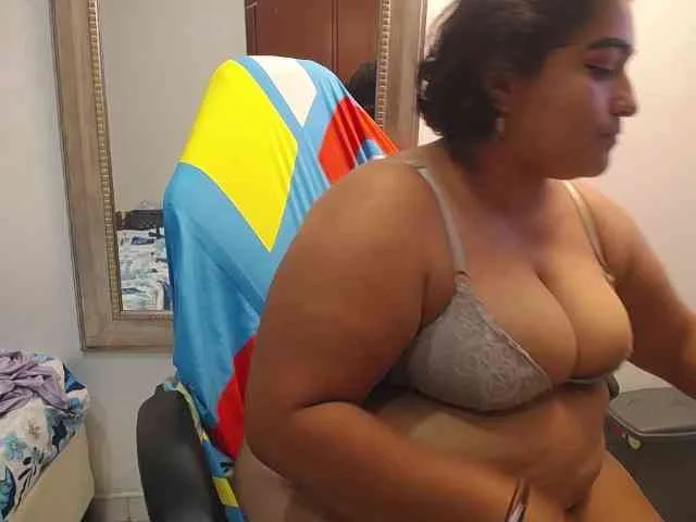 esmeralda-bigass