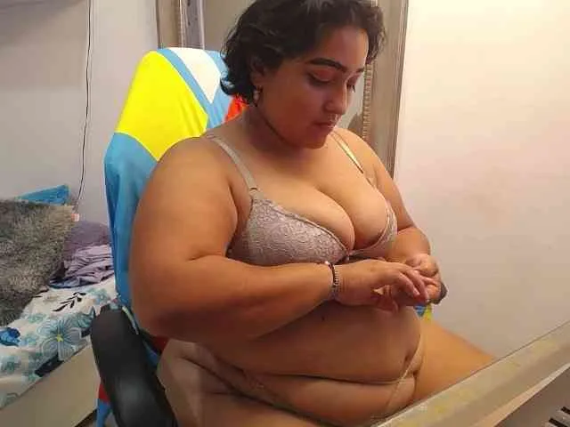 esmeralda-bigass