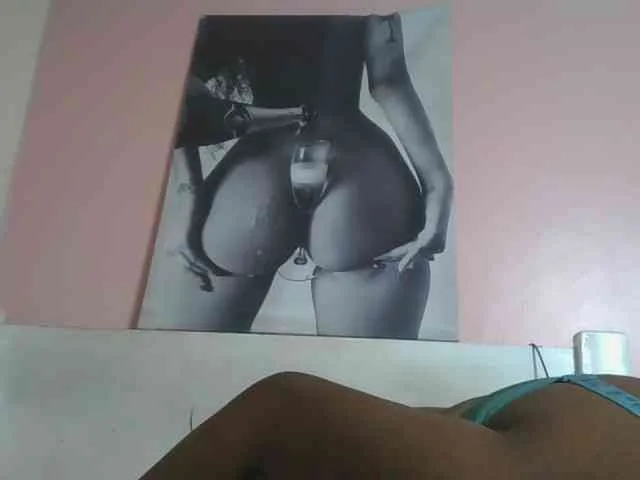 Naughtypetite1