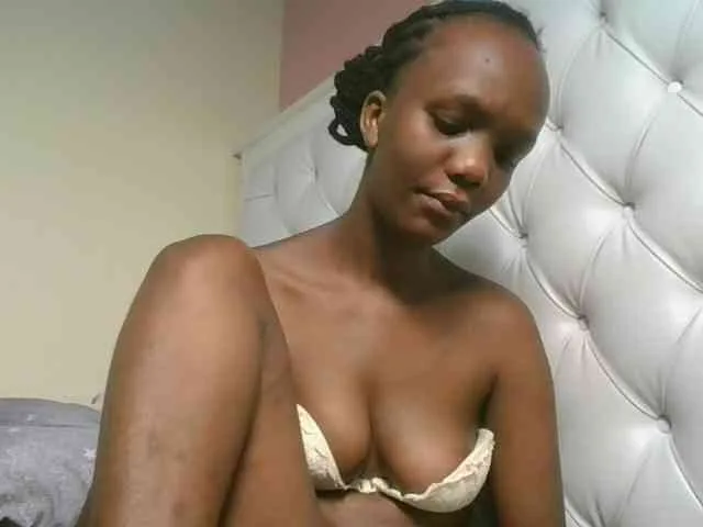 Naughtypetite1
