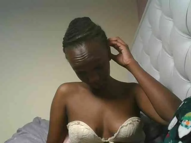 Naughtypetite1