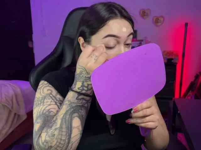 LilyhotsonCam