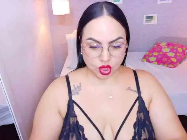 curvy-sexyvalen