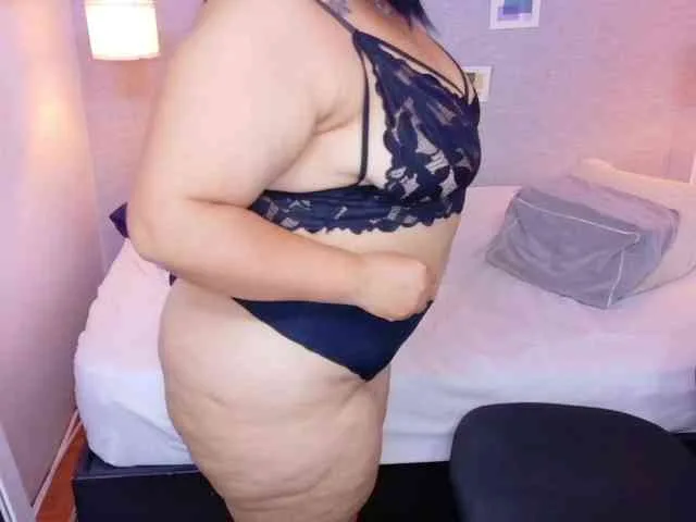 curvy-sexyvalen