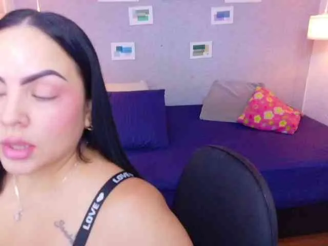 curvy-sexyvalen
