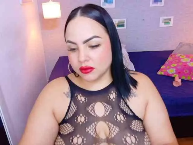 curvy-sexyvalen