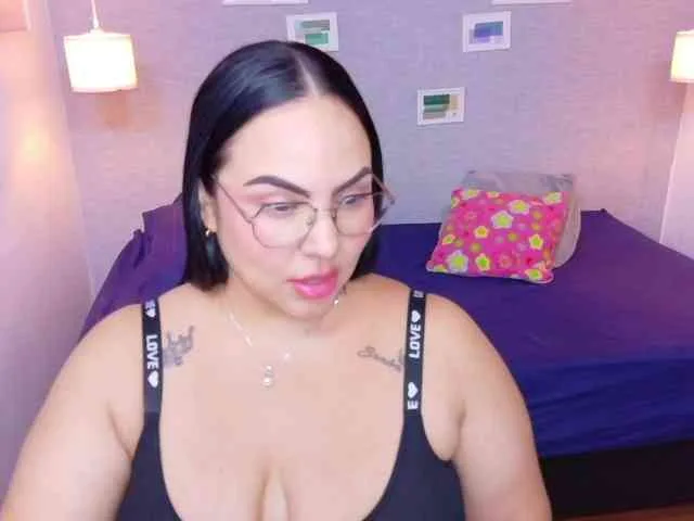 curvy-sexyvalen