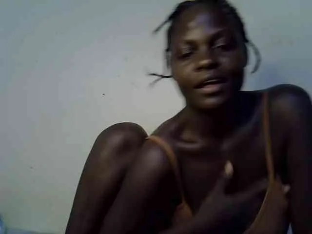 African-qeen1