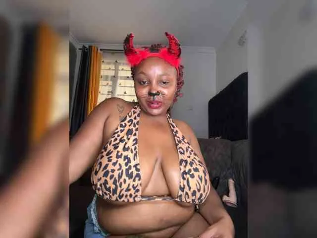KinkyArya