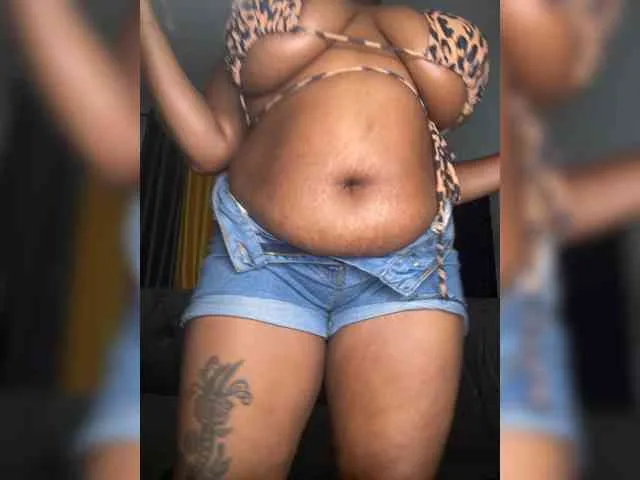 KinkyArya
