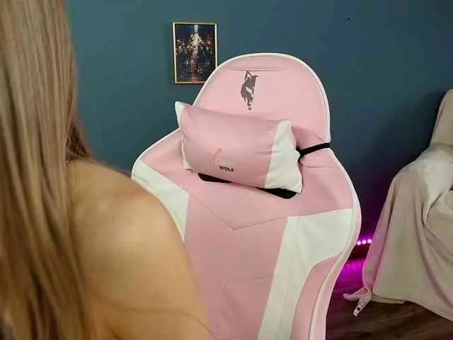 GlowingBlondie