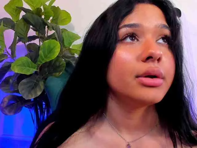 NaomiVelourX