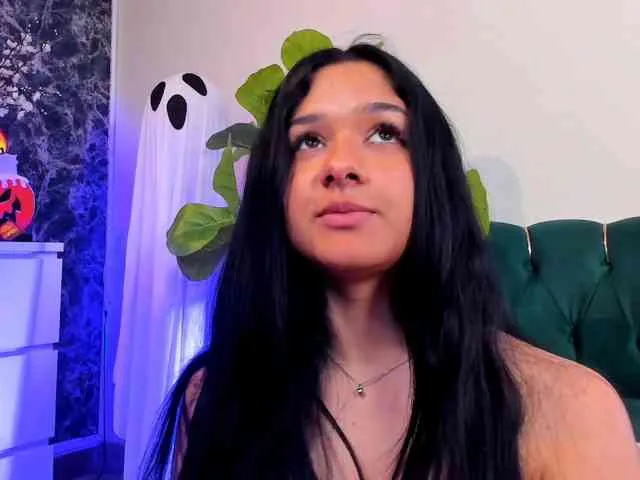NaomiVelourX